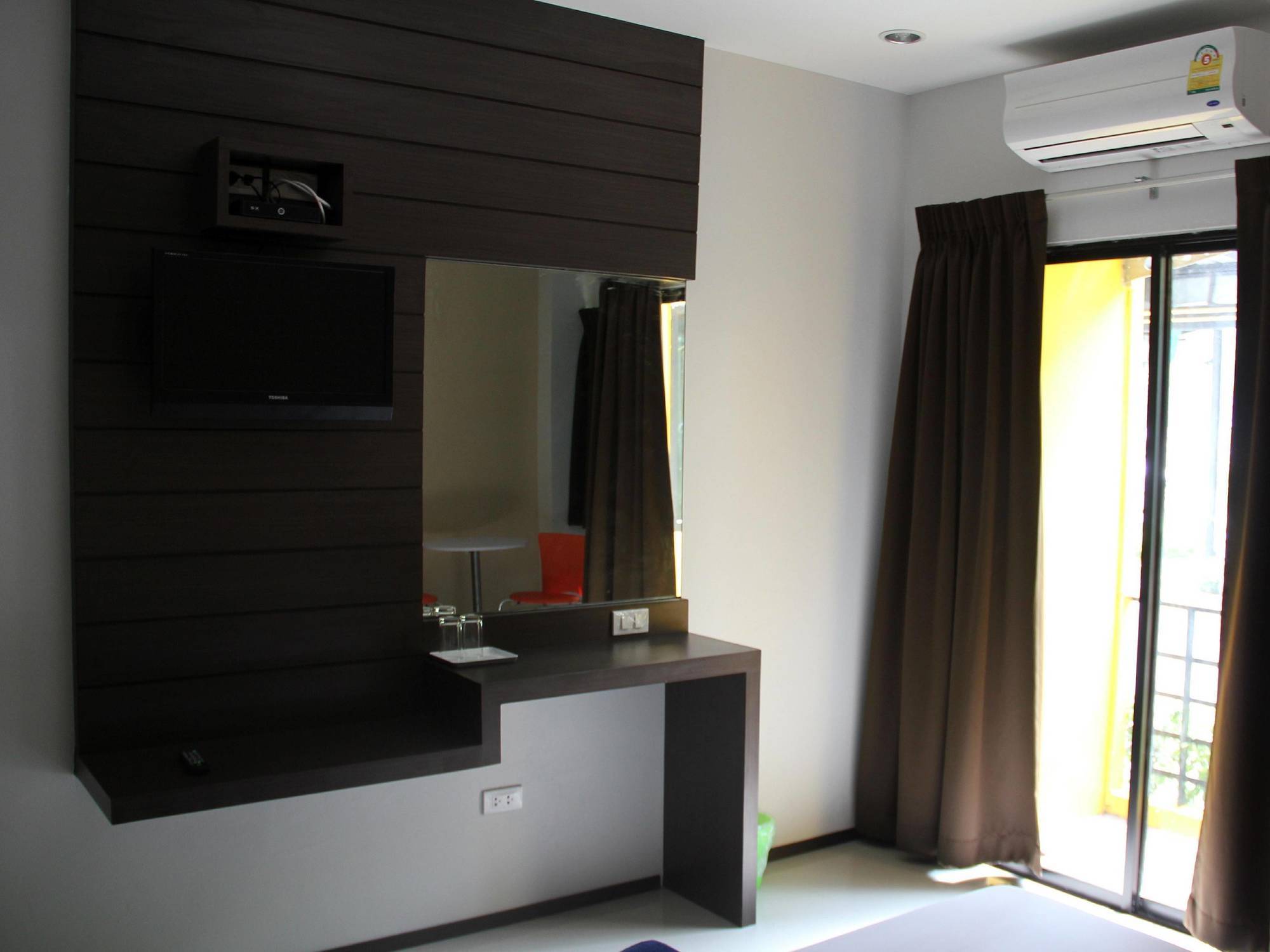 Paradise Resort Ban Nong Pla Lai Exteriör bild