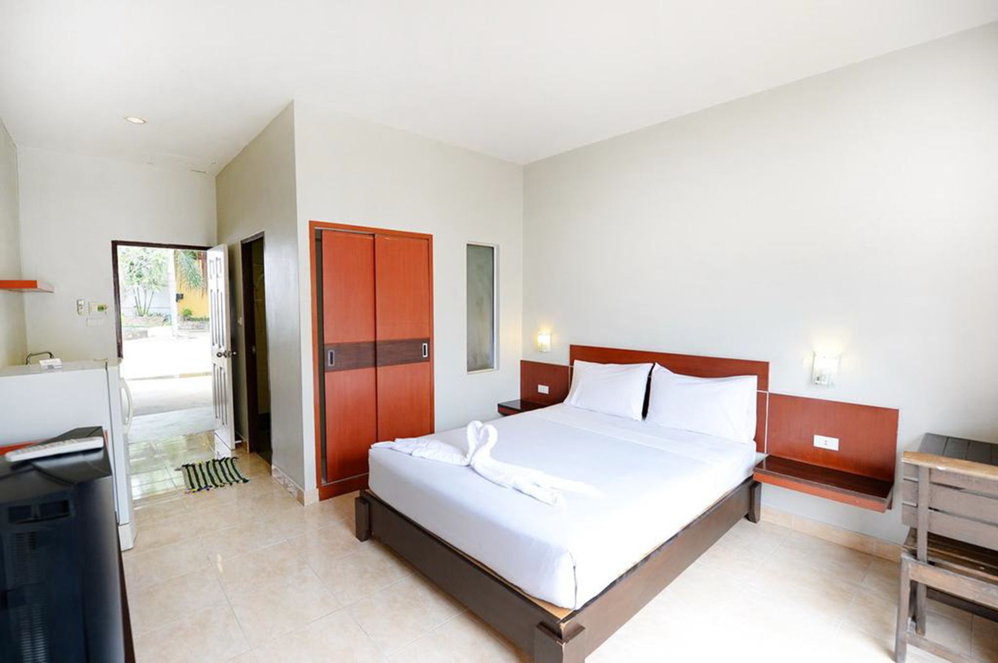 Paradise Resort Ban Nong Pla Lai Exteriör bild