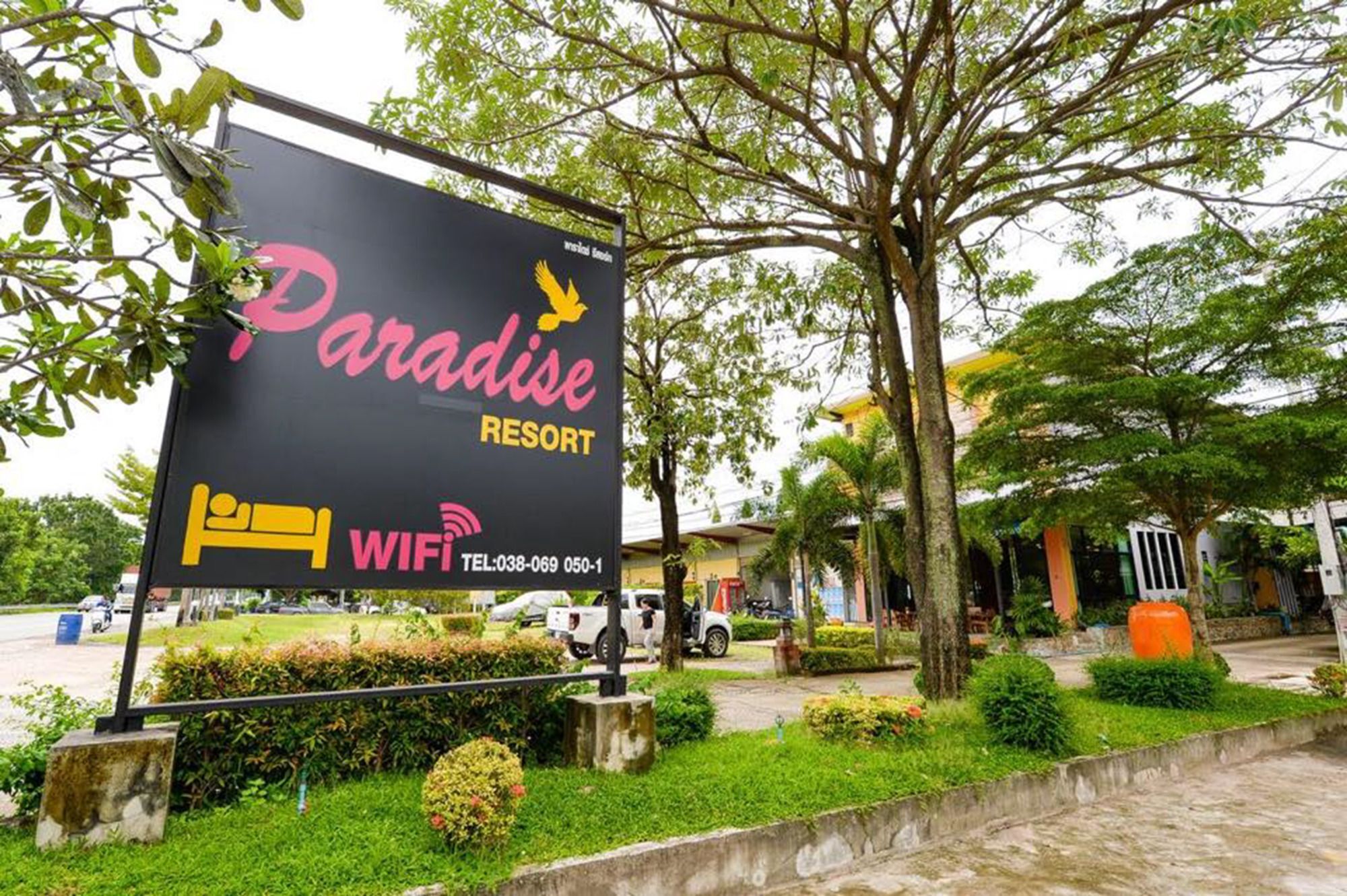Paradise Resort Ban Nong Pla Lai Exteriör bild