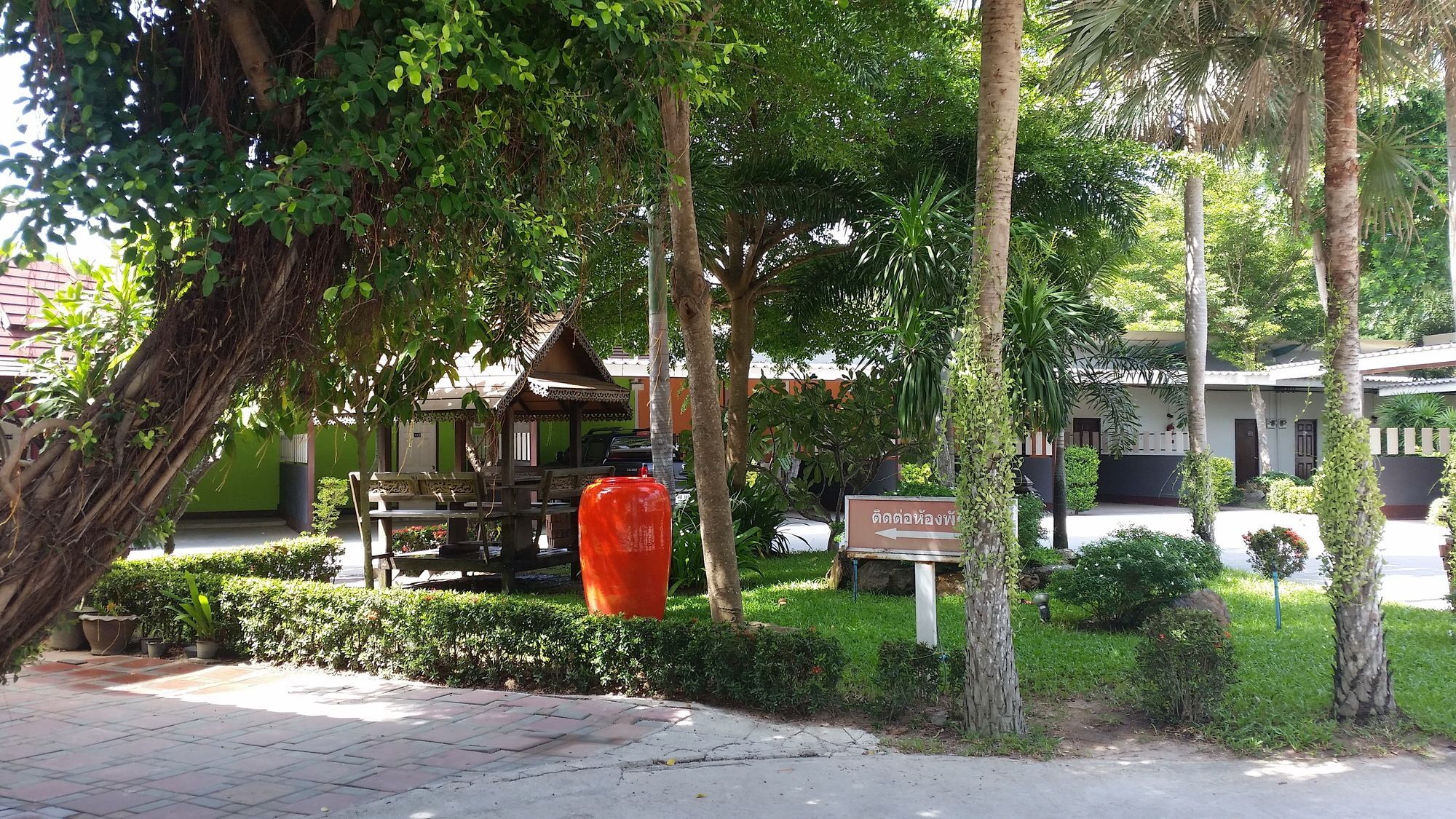 Paradise Resort Ban Nong Pla Lai Exteriör bild